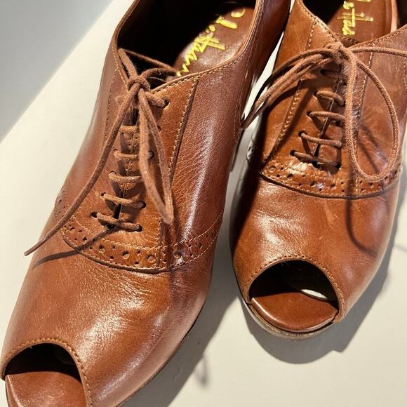 COLE HAAN size 7 1/2 B women’s, open toe leather pump - Picture 7 of 12